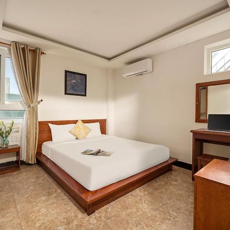 Titan Hotel Da Nang Exterior foto