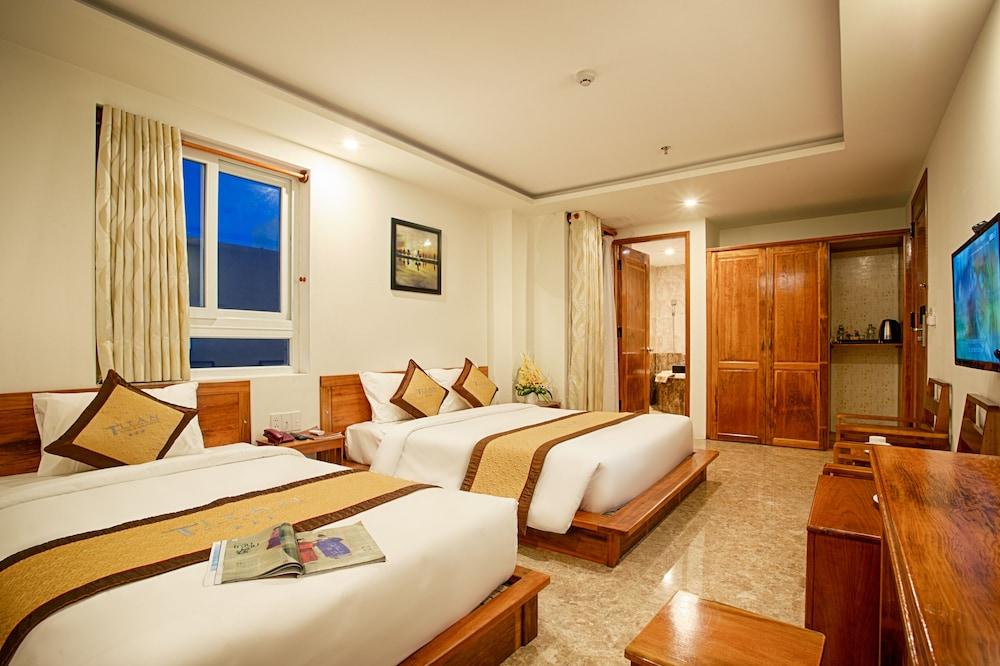 Titan Hotel Da Nang Exterior foto