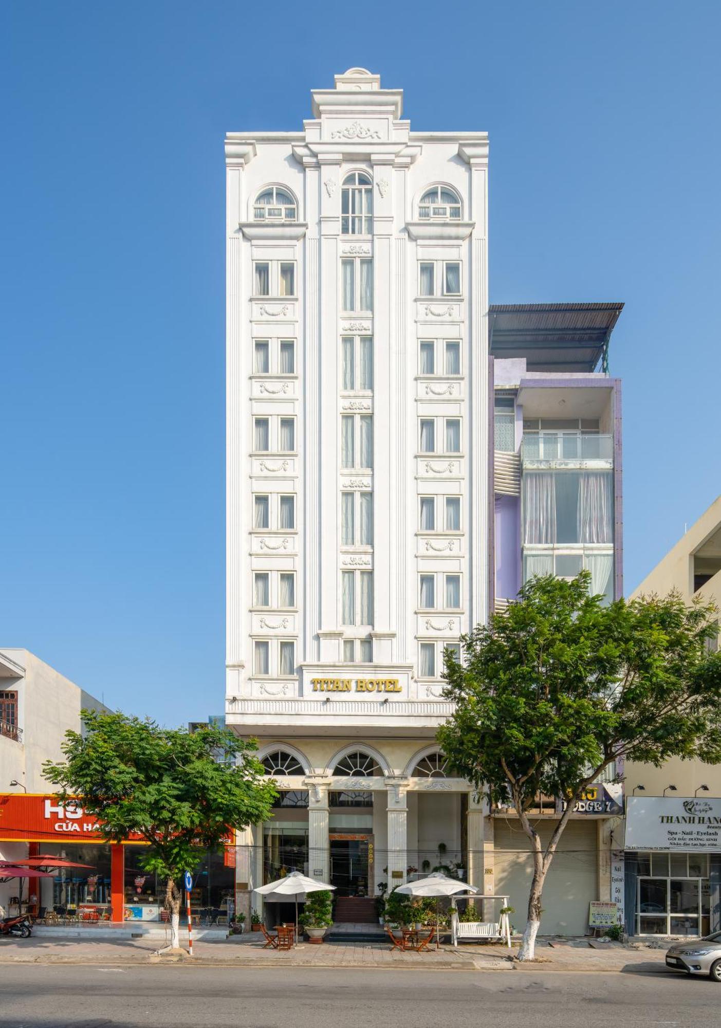 Titan Hotel Da Nang Exterior foto
