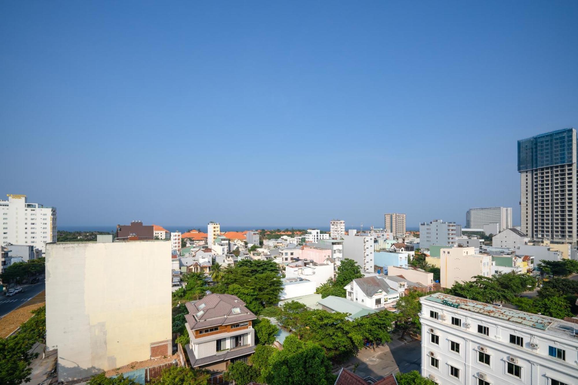Titan Hotel Da Nang Exterior foto
