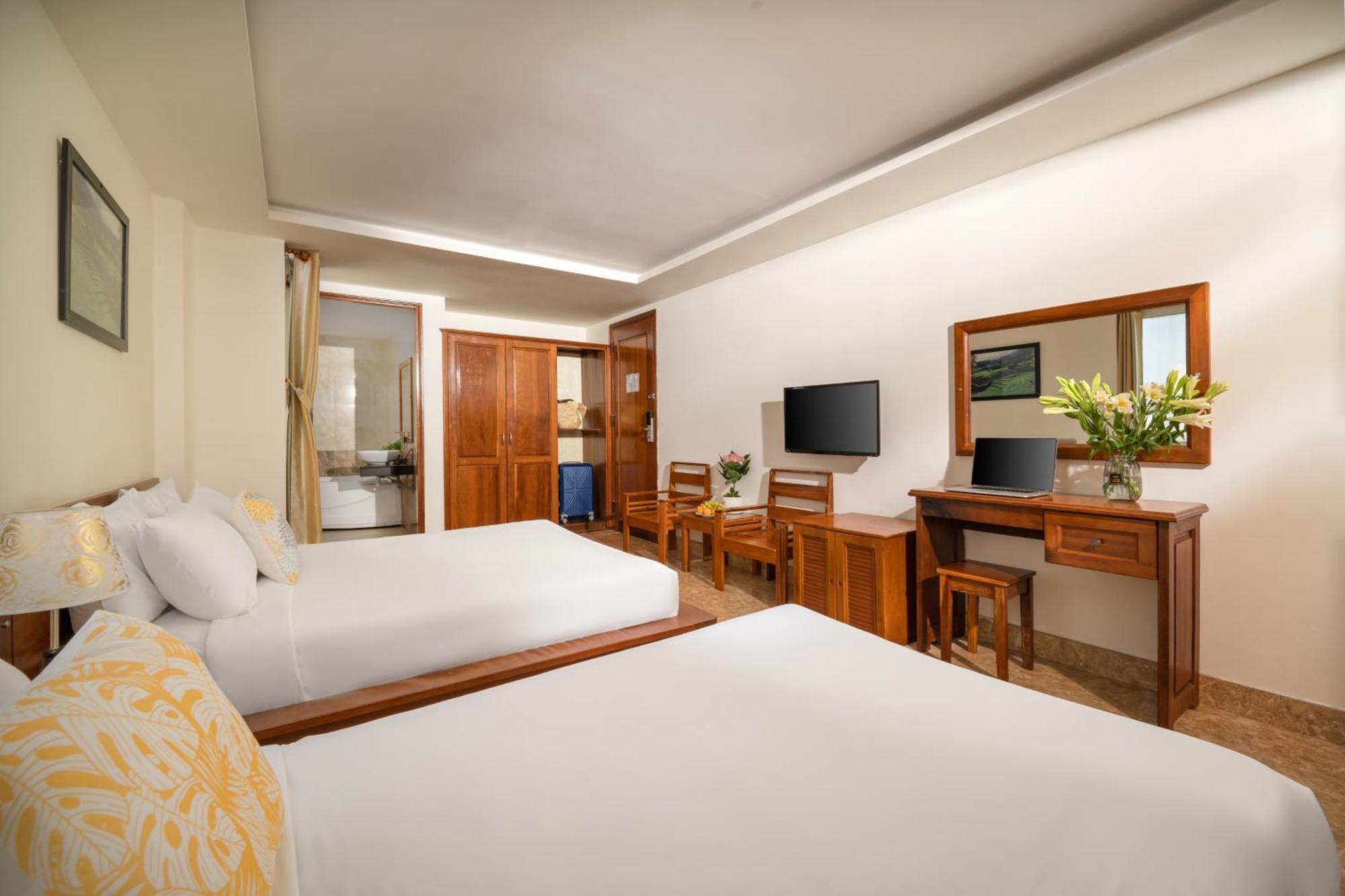 Titan Hotel Da Nang Exterior foto