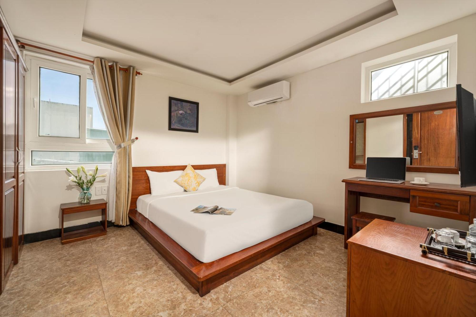 Titan Hotel Da Nang Exterior foto